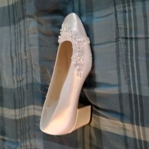 Wedding dress (size 10) with train, veil and shoes (size 7) - white